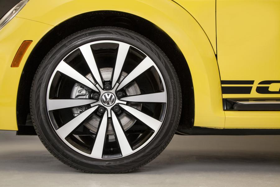  Volkswagen Beetle GSR Limited Edition 2013 года  (фото 16 из 26)